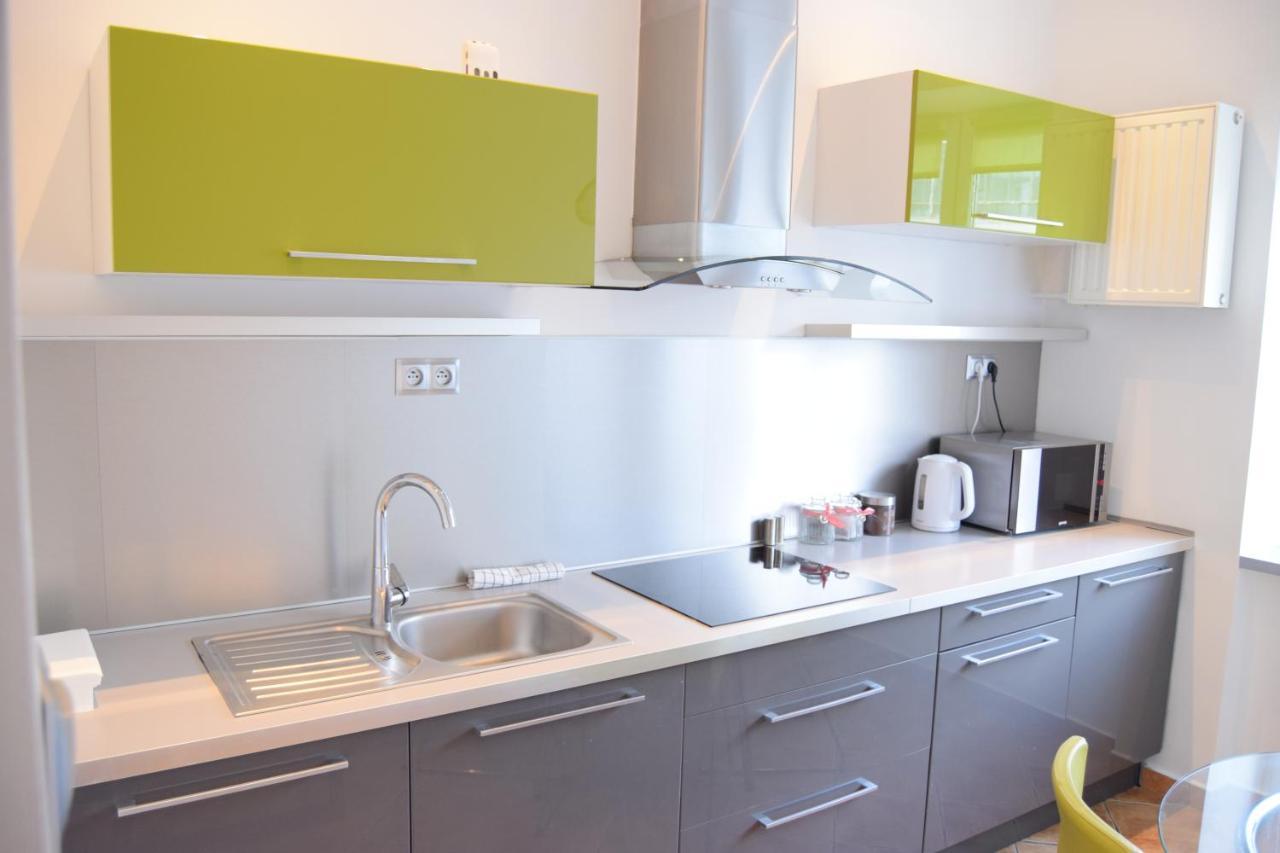 Be My Guest - Krucza Elegant Apartment - Rondo De Gaulle'A Center Of Warsaw Metro Wi-Fi Breakfast エクステリア 写真