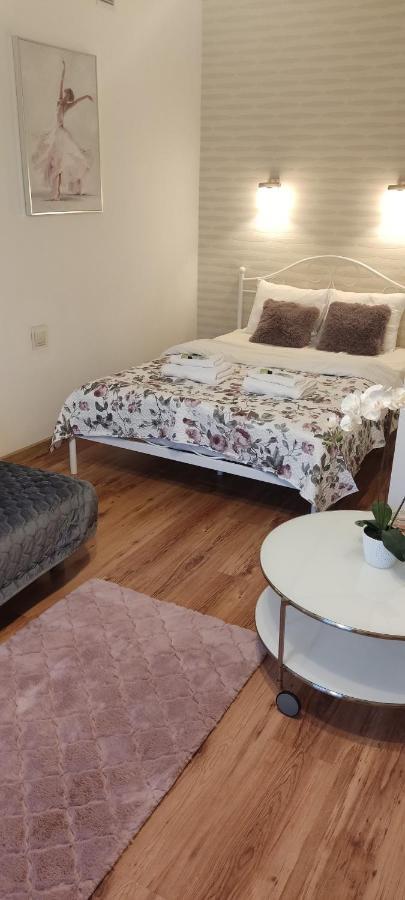 Be My Guest - Krucza Elegant Apartment - Rondo De Gaulle'A Center Of Warsaw Metro Wi-Fi Breakfast エクステリア 写真
