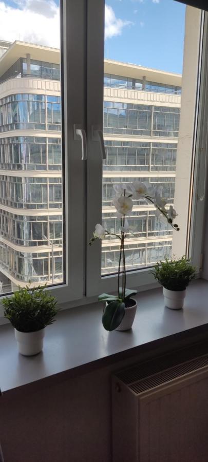 Be My Guest - Krucza Elegant Apartment - Rondo De Gaulle'A Center Of Warsaw Metro Wi-Fi Breakfast エクステリア 写真